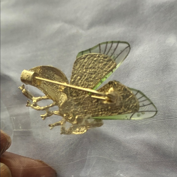 Gold and Green Bee Brooch - Picture 2 of 4